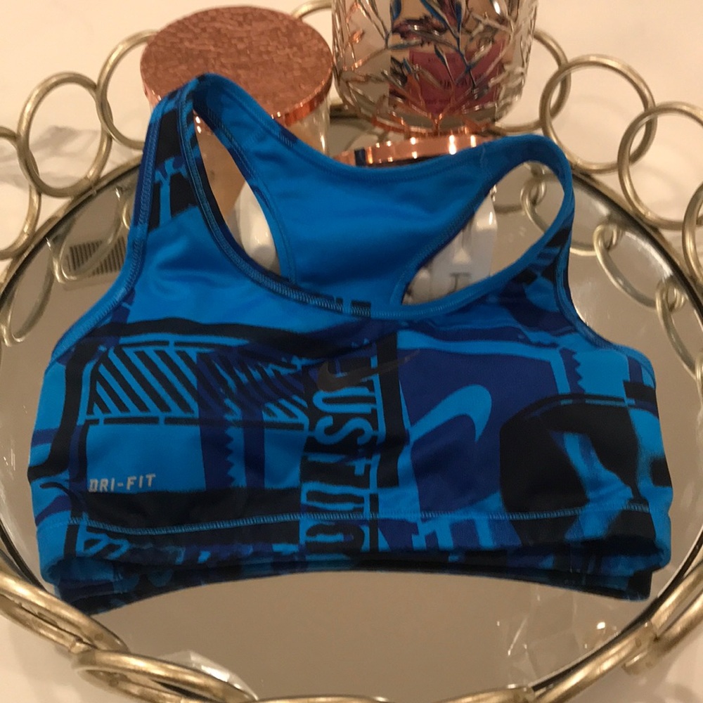 Nike pro sports bra
